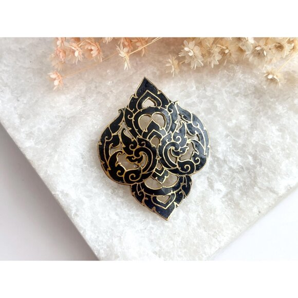 Siam Made Cloissone Gold Toned Black Enamel Ornate Vintage Cutout Brooch Pin - Picture 10 of 10
